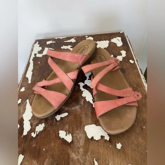 Taos Salmon leather Double U slip on sandals, size 10 - Picture 2 of 9